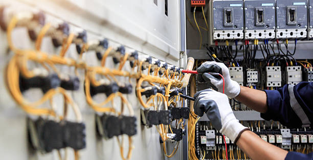 Professional Electrician technician working in Spring Glen, UT
